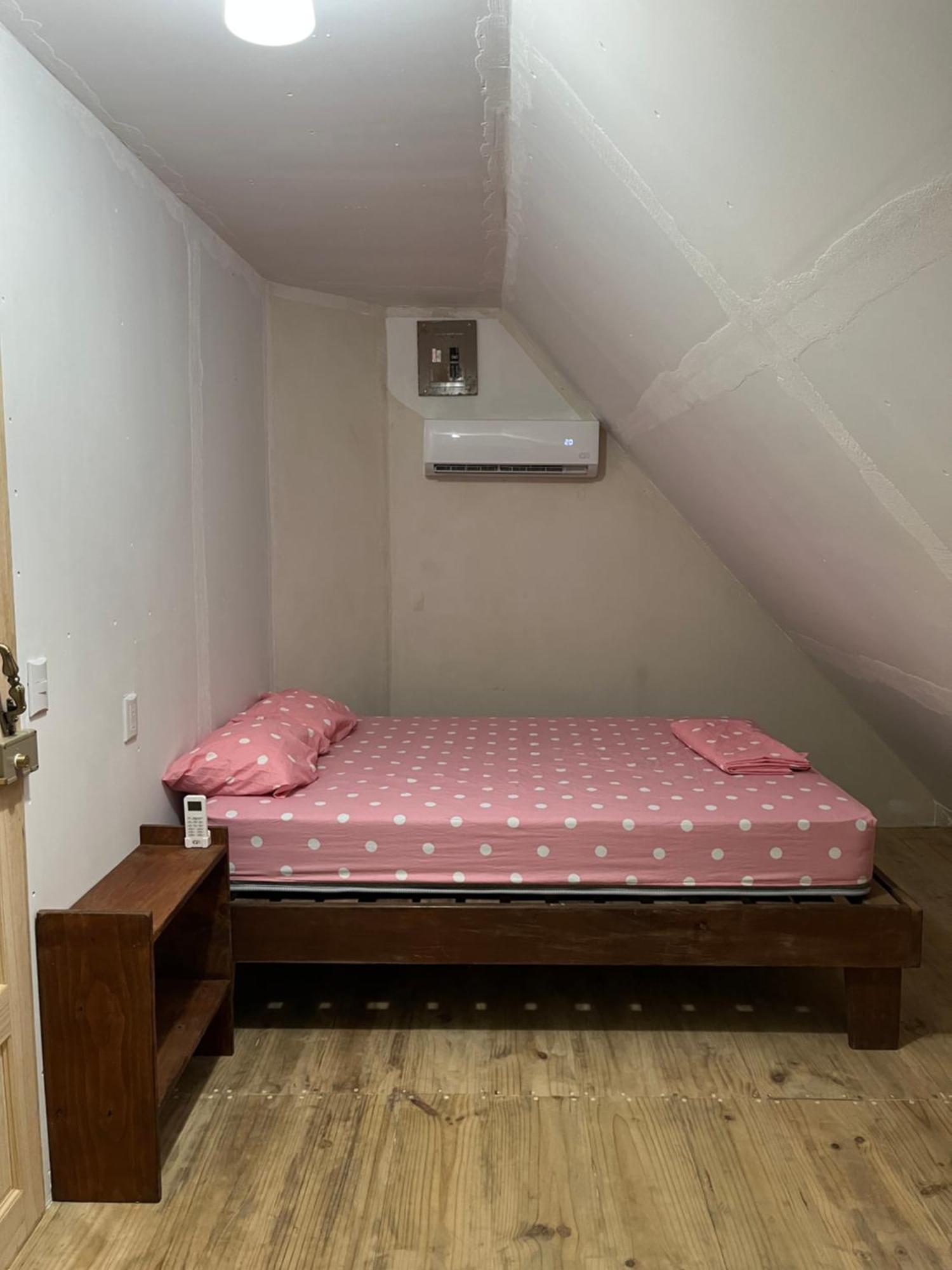 Hostel Tuanis Surf Camp Playa Santa Teresa  Εξωτερικό φωτογραφία